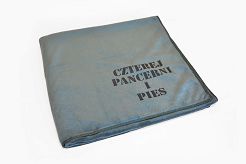 Ręcznik z logo serialu "Czterej Pancerni i Pies"